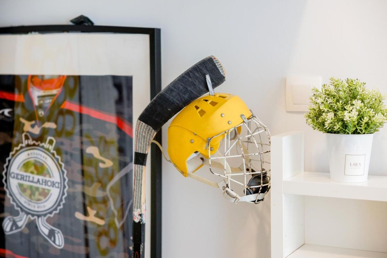 Live Like A Local At The Rustic Hockey Hut Appartement *