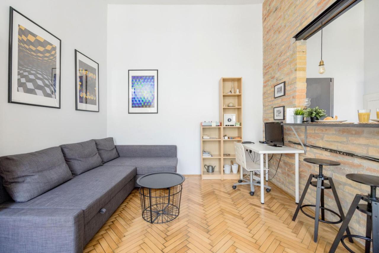 Live Like A Local At The Rustic Hockey Hut Appartement *
