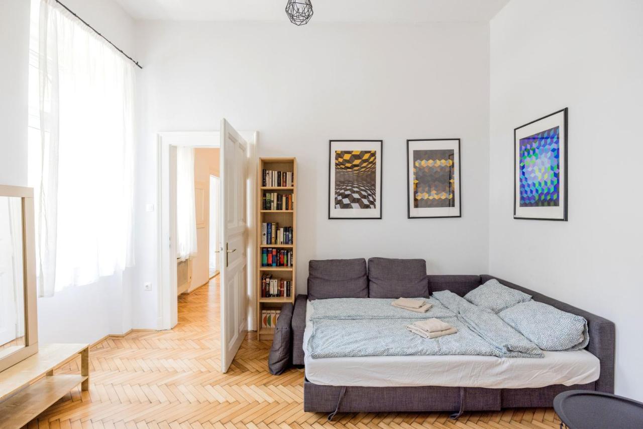 Live Like A Local At The Rustic Hockey Hut Appartement *